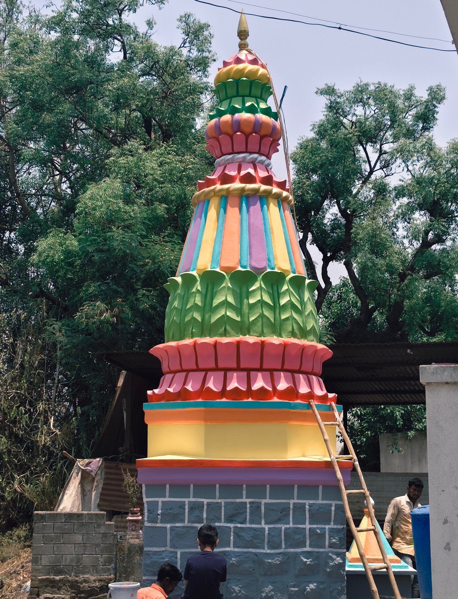 कस्टम शिखर एवं गर्भगृह