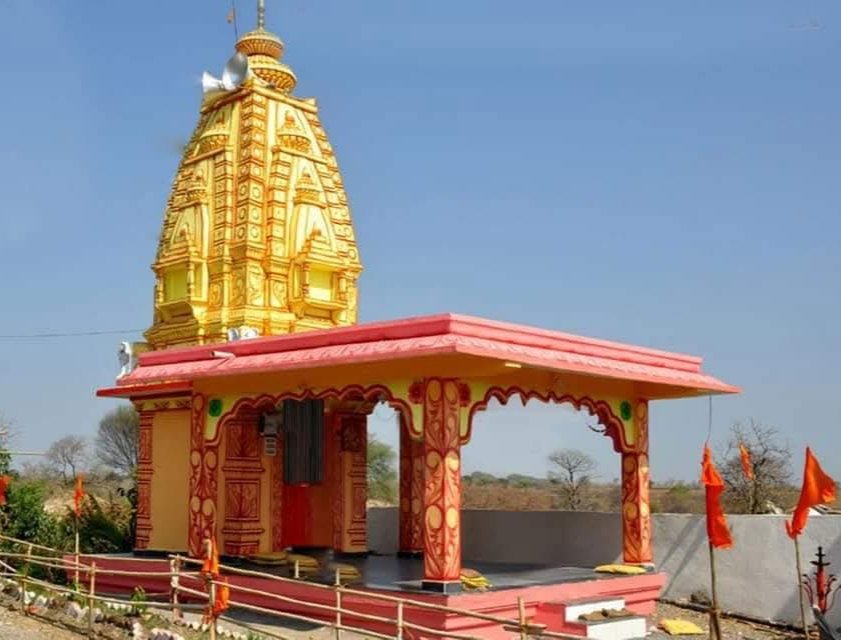 स्थल पर पत्थर की इंटरलॉकिंग चिनाई